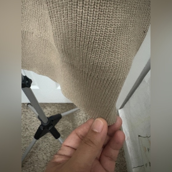 DKNY Men's Polo Shirt in Classic Tan - Picture 6 of 10